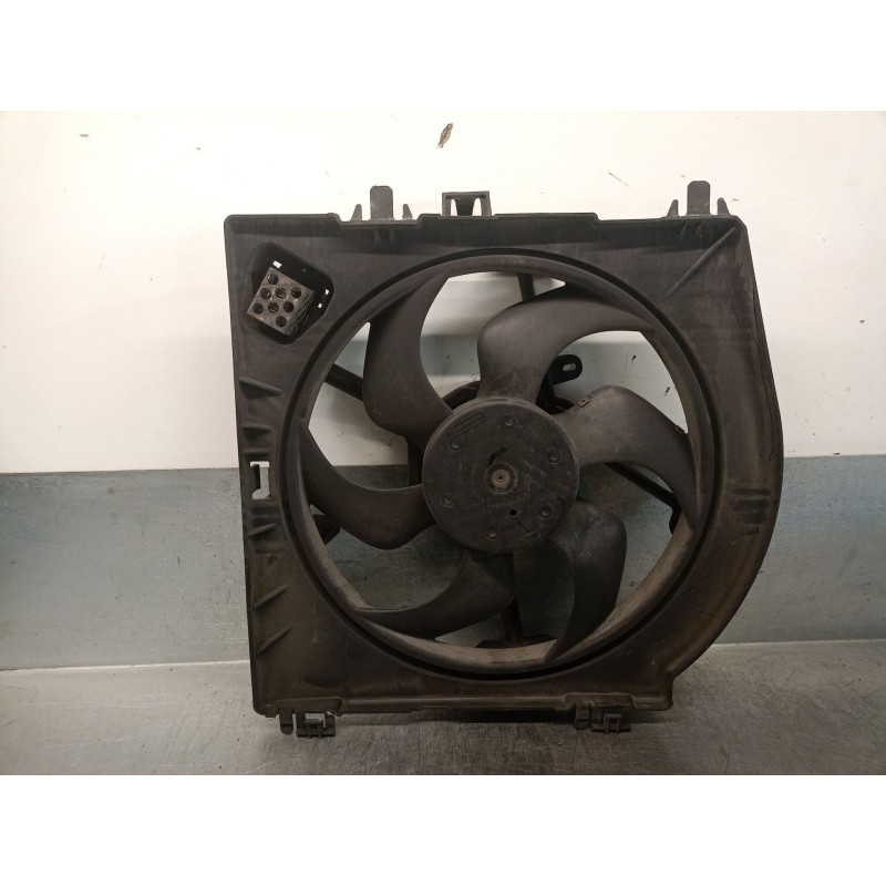 Recambio de electroventilador para renault twingo ii (cn0_) 1.5 dci (cn0e) referencia OEM IAM 8200531118 7701068310 