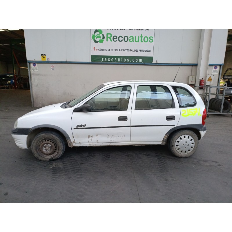 opel corsa a hatchback (s83) del año 1996