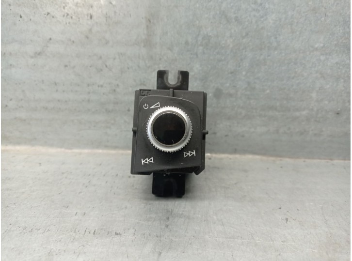 Recambio de mando multifuncion para audi a4 b9 (8w2, 8wc) 2.0 tdi quattro referencia OEM IAM 8W1919616 