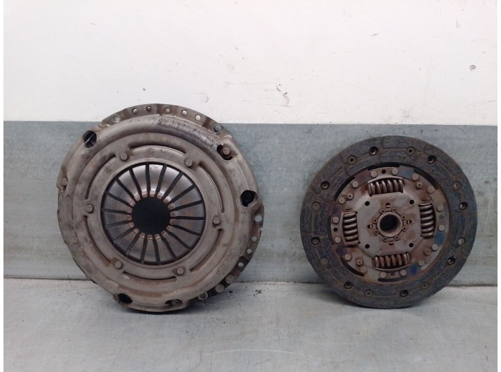 Recambio de kit embrague para seat ibiza iv (6j5, 6p1) 1.4 referencia OEM IAM 03C141025D 03C141025D SACHS