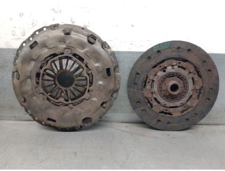 Recambio de kit embrague para opel astra h gtc (a04) 1.9 cdti 16v (l08) referencia OEM IAM 324039410 3000951186 SACHS