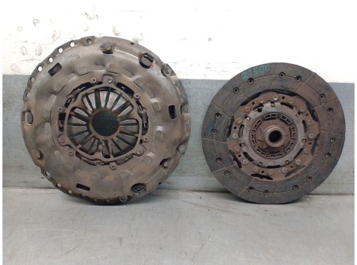 Recambio de kit embrague para opel astra h gtc (a04) 1.9 cdti 16v (l08) referencia OEM IAM 324039410 3000951186 SACHS