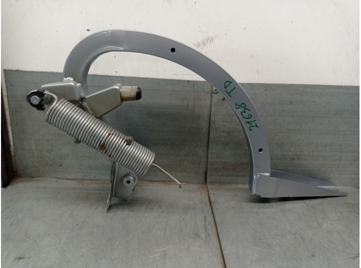 Recambio de bisagra porton para audi a4 b9 (8w2, 8wc) 2.0 tdi quattro referencia OEM IAM 8W5827302A 8W5827302A 8W5827306A