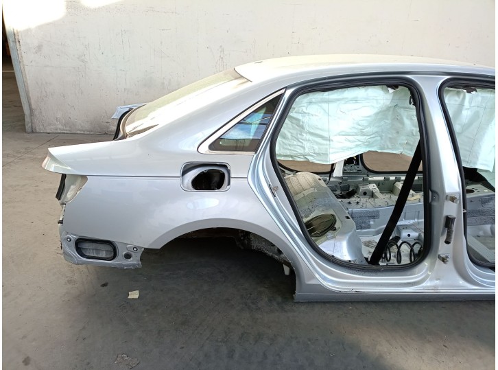 Recambio de aleta trasera derecha para audi a4 b9 (8w2, 8wc) 2.0 tdi quattro referencia OEM IAM 8W5810076 