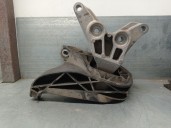 Replacement right engine mount for Citroën C4 Picasso II 1.2 THP 130 OEM IAM reference 9800895680 9800895680 