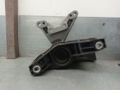 Replacement right engine mount for Citroën C4 Picasso II 1.2 THP 130 OEM IAM reference 9800895680 9800895680 