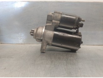 Recambio de motor arranque para volkswagen polo (9n1) 1.2 12v referencia OEM IAM 02T911023E 0001121016 BOSCH