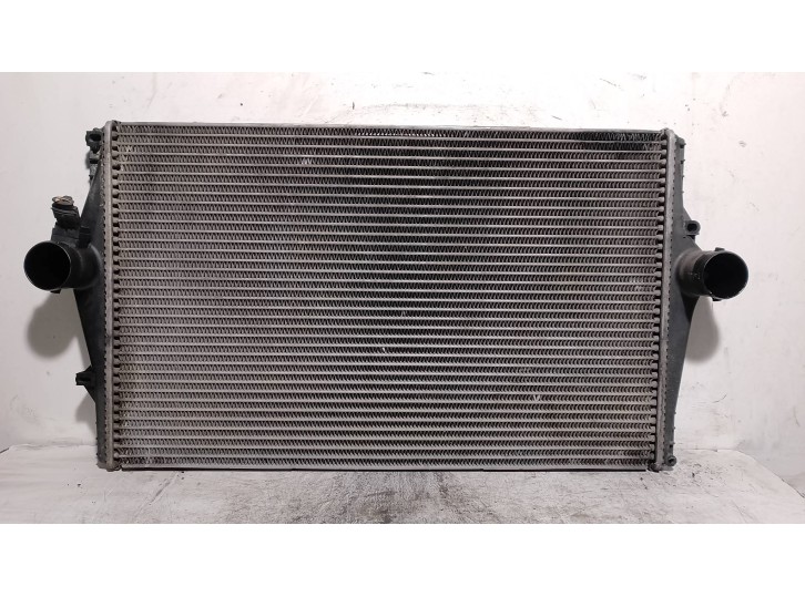 Replacement intercooler for Volvo V70 II (285) D5 OEM IAM reference 8671694 874471M VALEO