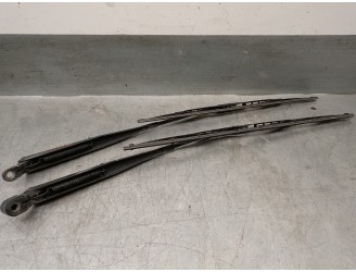 Recambio de brazo limpia delantero derecho para nissan terrano ii (r20) 2.7 td 4wd referencia OEM IAM 288900F001 288900F001 