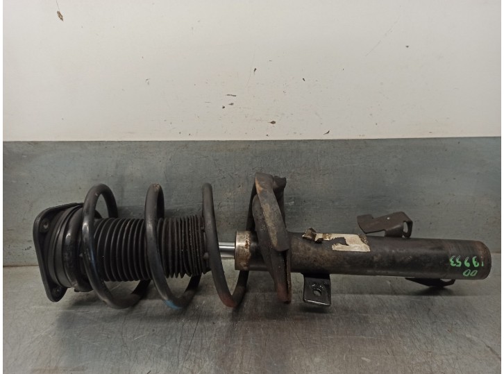 Recambio de amortiguador delantero derecho para volvo s40 berlina 2.0 diesel cat referencia OEM IAM 30736758 