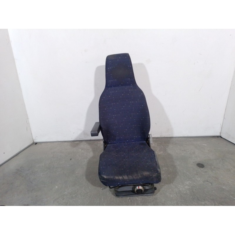 Recambio de asiento delantero izquierdo para mitsubishi canter misubishi canter referencia OEM IAM 5317009  