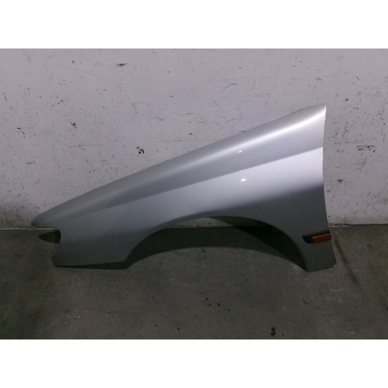 Recambio de aleta delantera izquierda para peugeot 406 (8b) 2.0 16v referencia OEM IAM  7840F4 