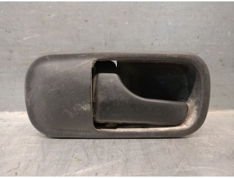 Recambio de maneta interior trasera derecha para nissan terrano ii (r20) 2.7 td 4wd referencia OEM IAM 806711F210 806711F210 