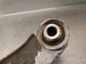 Recambio de brazo suspension superior delantero izquierdo para nissan navara np300 pick-up (d23, d23t) 2.3 dci referencia OEM IA