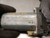 Recambio de motor elevalunas delantero izquierdo para ford fiesta iii (gfj) 1.3 cat referencia OEM IAM 1049969 0130921679 BOSCH