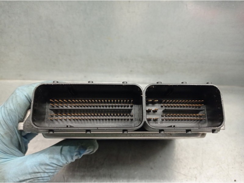 Recambio de centralita motor uce para bmw x3 (e83) 2.0 sd referencia OEM IAM 7809999  0281013924 BOSCH