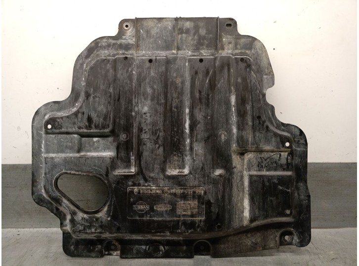 Recambio de cubrecarter para nissan navara np300 pick-up (d23, d23t) 2.3 dci referencia OEM IAM 50842JR70A  