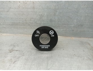 Replacement switch for Kia Stonic (YB) 1.0 T-GDI OEM IAM reference 95940D4000 95940D4000 