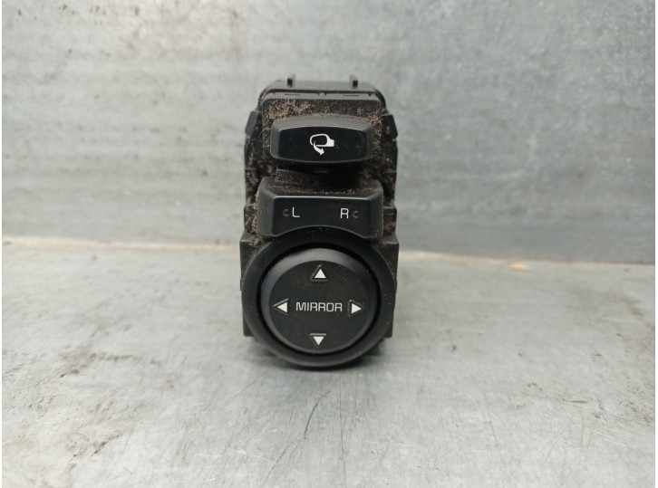 Recambio de mando retrovisor para kia stonic (yb) 1.0 t-gdi referencia OEM IAM 4D64801000 