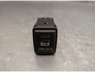 Recambio de interruptor para nissan navara np300 pick-up (d23, d23t) 2.3 dci referencia OEM IAM 252104KJ0A 252104KJ0A 