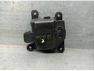 Recambio de motor apertura trampillas climatizador para kia stonic (yb) 1.0 t-gdi referencia OEM IAM H400730881  DOOWAN