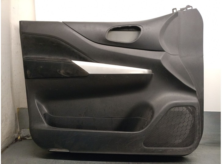 Recambio de guarnecido puerta delantera izquierda para nissan navara np300 pick-up (d23, d23t) 2.3 dci referencia OEM IAM 809074