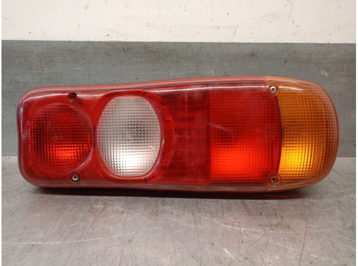 Recambio de piloto trasero derecho para mitsubishi canter misubishi canter referencia OEM IAM D4D342AT8 