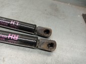 Replacement tailgate / trunk shock absorbers for Kia Stonic (YB) 1.0 T-GDI OEM IAM reference 81780H8410 