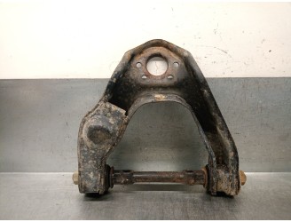 Recambio de brazo suspension superior delantero izquierdo para nissan terrano ii (r20) 2.7 td 4wd referencia OEM IAM 5452792G10 