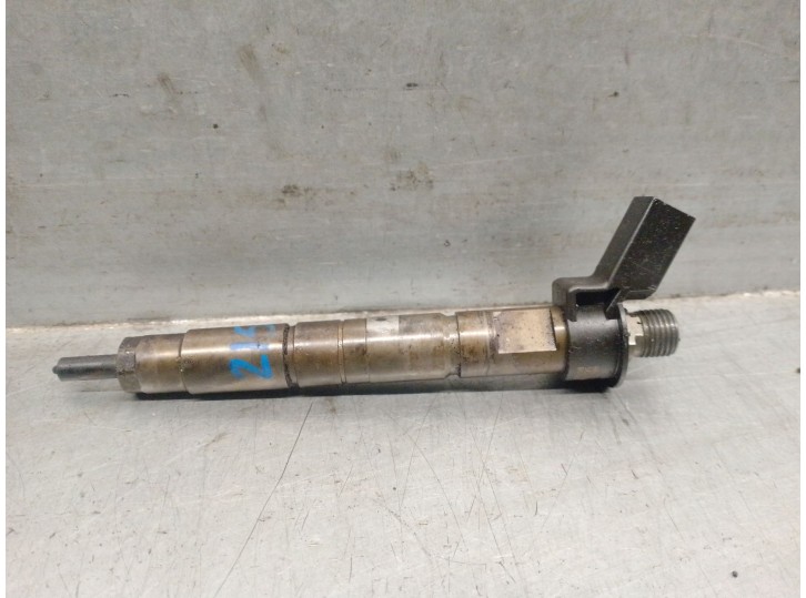 Replacement injector for BMW X3 (E83) 2.0 SD OEM IAM reference 779787705 0445116001 BOSCH