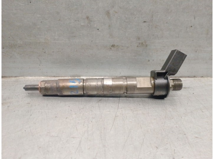 Replacement injector for BMW X3 (E83) 2.0 SD OEM IAM reference 779787705 0445116001 BOSCH