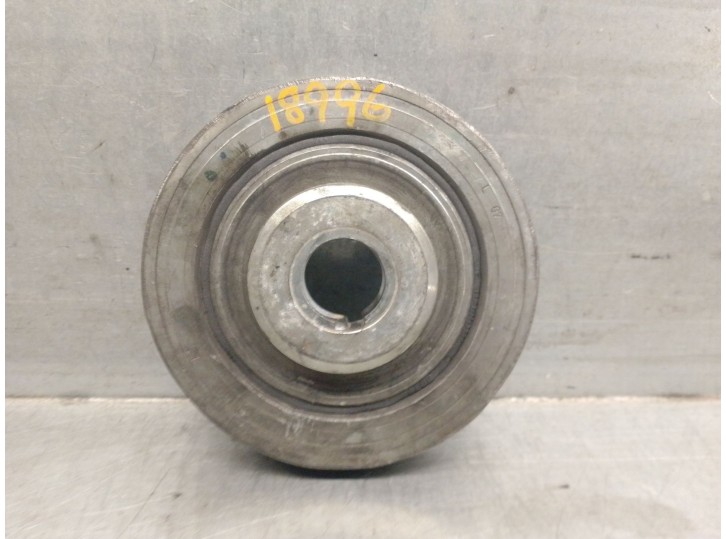 Replacement crankshaft pulley for Volvo S40 sedan 2.0 diesel cat OEM IAM reference 8653666 8653666 