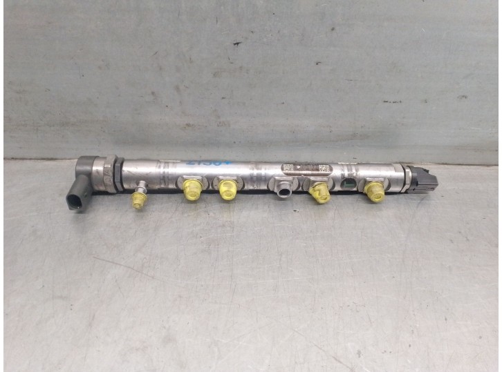 Recambio de rampa inyectora para bmw x3 (e83) 2.0 sd referencia OEM IAM 780912801 0445214183 BOSCH