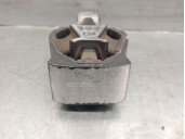 Replacement engine mount for Citroën C4 Picasso II 1.2 THP 130 OEM IAM reference 9805734780 9805734780 