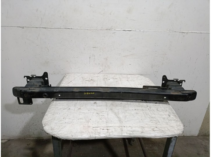 Replacement front bumper reinforcement for Peugeot 307 (3A/C) 2.0 HDi 110 OEM IAM reference 7106C0 