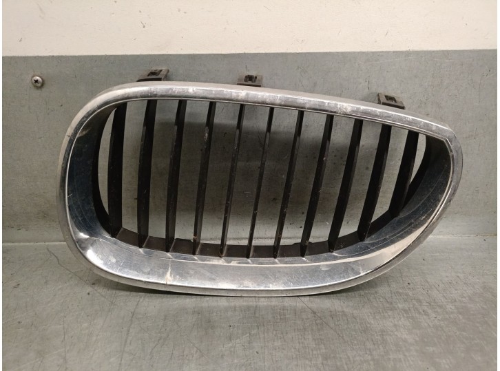 Recambio de rejilla paragolpes izquierda para bmw 5 (e60) 520 d referencia OEM IAM 51137027061 51137027061 