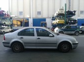 volkswagen bora berlina (1j2) del año 2001