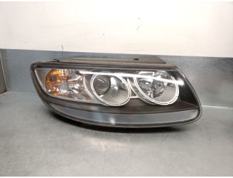 Replacement right headlight for Hyundai Santa Fe II OEM IAM reference 921022B020 921022B020 