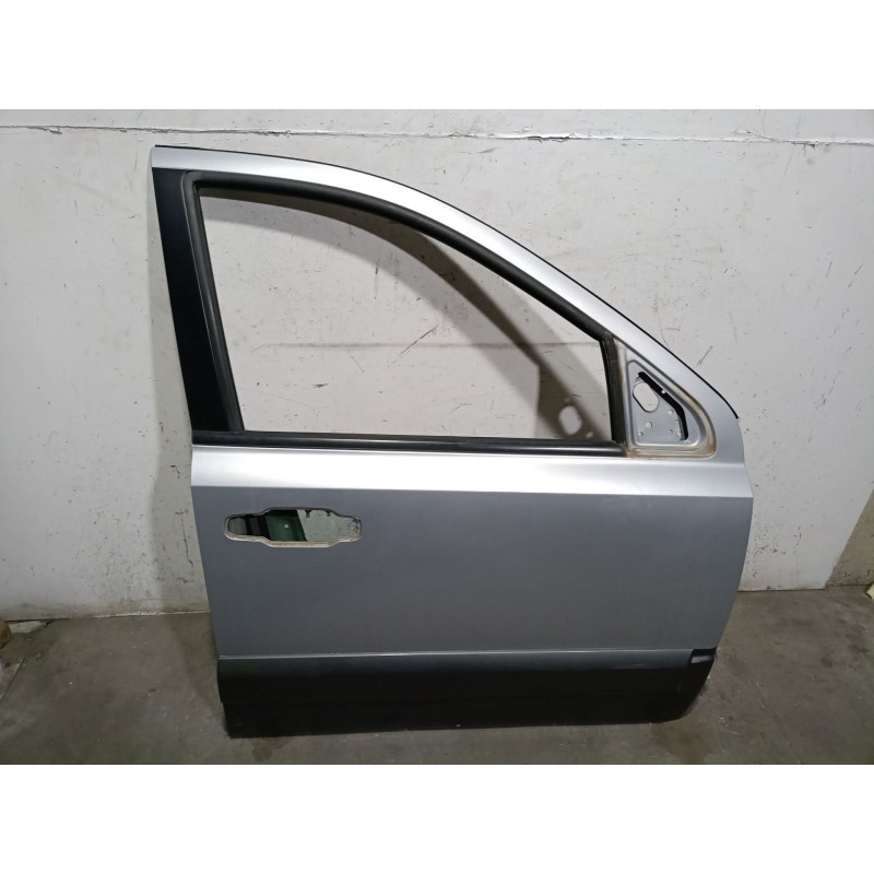 Recambio de puerta delantera derecha para kia sorento i (jc) 2.5 crdi referencia OEM IAM  760043E111 