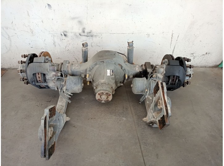 Recambio de puente trasero para renault premium distribution referencia OEM IAM   