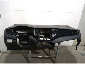 Recambio de salpicadero para kia carens iv 1.6 gdi referencia OEM IAM 84710A4100WK 