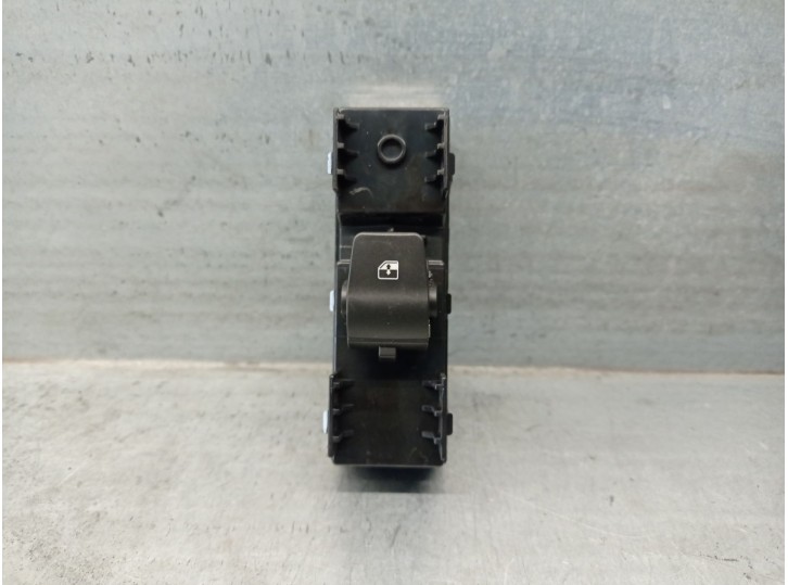 Replacement rear left window regulator switch for Hyundai i30 (PDE, PD, PDEN) 2.0 N OEM IAM reference 93581G3010 