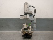 Recambio de cerradura puerta delantera izquierda para mitsubishi canter misubishi canter referencia OEM IAM D4D342AT8  