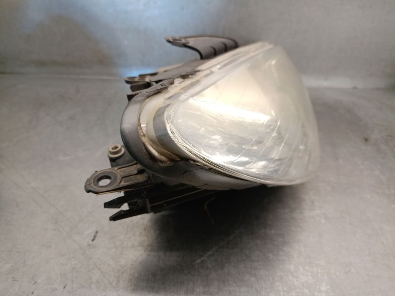 Recambio de faro derecho para peugeot 206 sw (2e/k) 1.4 hdi referencia OEM IAM 9628666780 6205S7 89001966