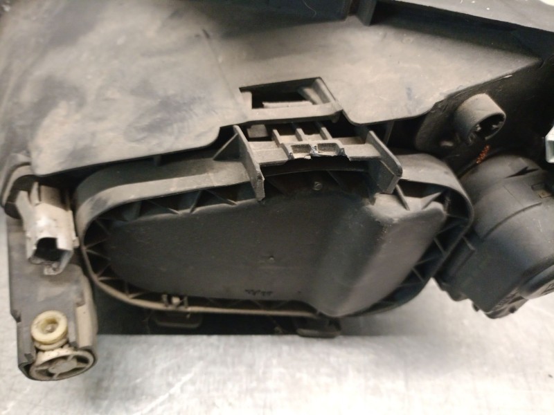 Recambio de faro derecho para peugeot 206 sw (2e/k) 1.4 hdi referencia OEM IAM 9628666780 6205S7 89001966