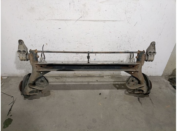 Recambio de puente trasero para volkswagen passat b5 (3b2) 1.8 t referencia OEM IAM  8E0500051T 