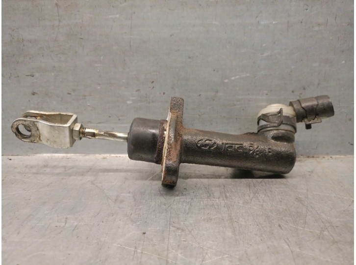 Recambio de bomba embrague para hyundai h-1 / starex autobús (a1) 2.5 crdi referencia OEM IAM 416004A030 