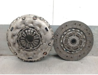 Recambio de kit embrague para mazda cx-30 (dm) skyactiv-g m hybrid referencia OEM IAM PE4116410Z01 PY1116410 LUK