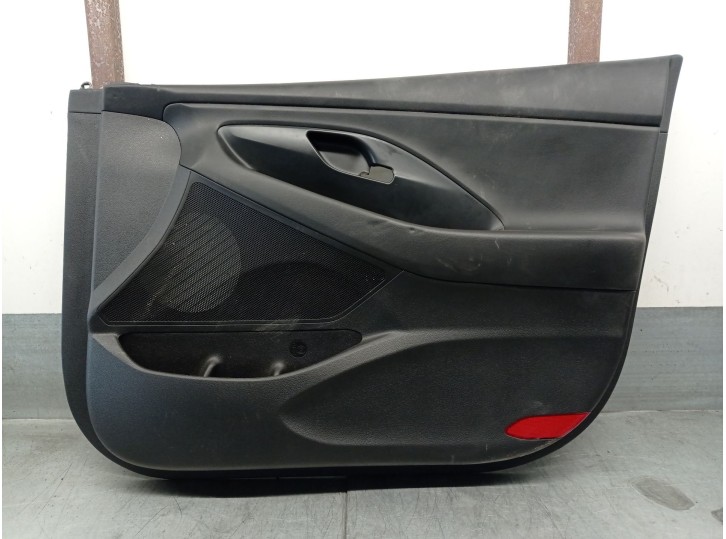 Recambio de guarnecido puerta delantera derecha para hyundai i30 (pde, pd, pden) 2.0 n referencia OEM IAM 82302S0000 82307G4030M