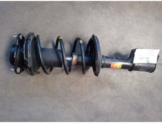 Replacement right front shock absorber for Toyota Avensis Saloon (T 22) 1.8 16V CAT OEM IAM reference 4851009420 